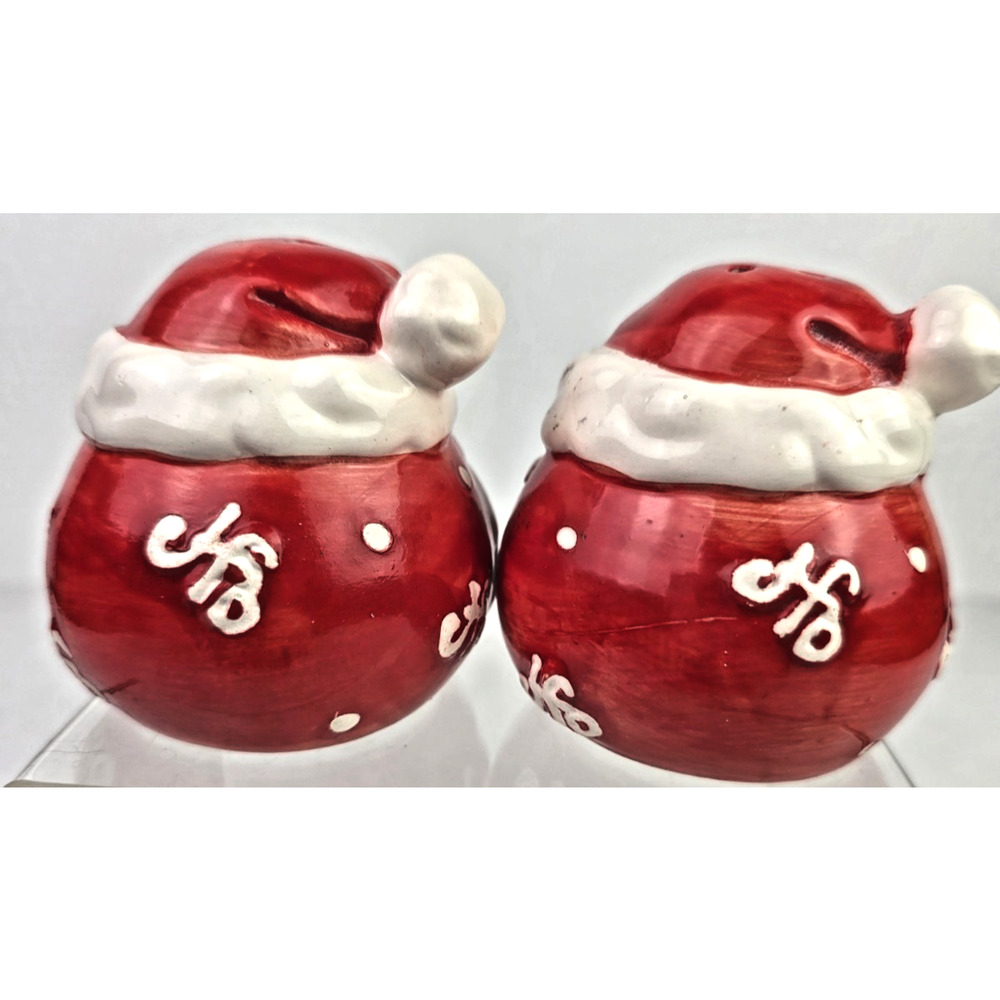 Roly Poly Red Santa Claus Salt & Pepper Shakers Holiday Kitchen & Home Decor - Picture 3 of 6